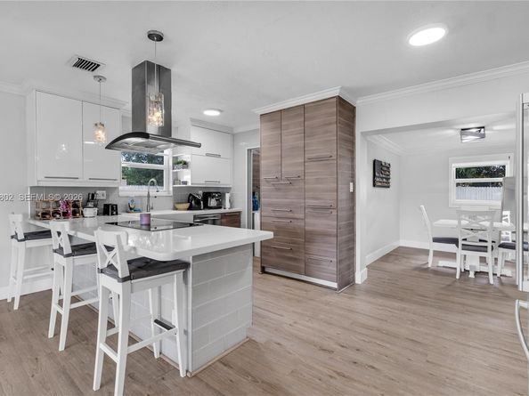 2051 Arcadia Dr, Miramar FL 33023