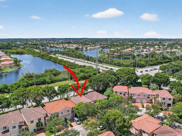 3306 SW 171st Ter, Miramar FL 33027