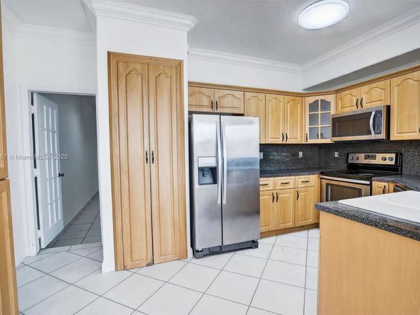 3306 SW 171st Ter, Miramar FL 33027