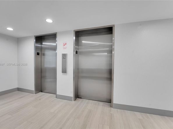 919 Hillcrest Dr 210, Hollywood FL 33021