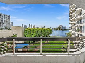 3530 Mystic Pointe Dr 411, Aventura FL 33180