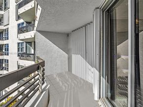 3530 Mystic Pointe Dr 411, Aventura FL 33180