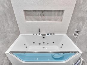 3530 Mystic Pointe Dr 411, Aventura FL 33180