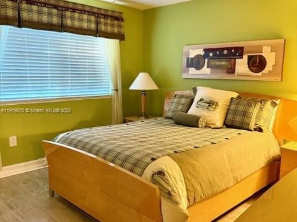 4000 Crystal Lake Dr 112, Deerfield Beach FL 33064