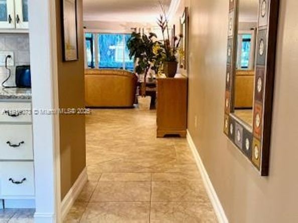 4000 Crystal Lake Dr 112, Deerfield Beach FL 33064