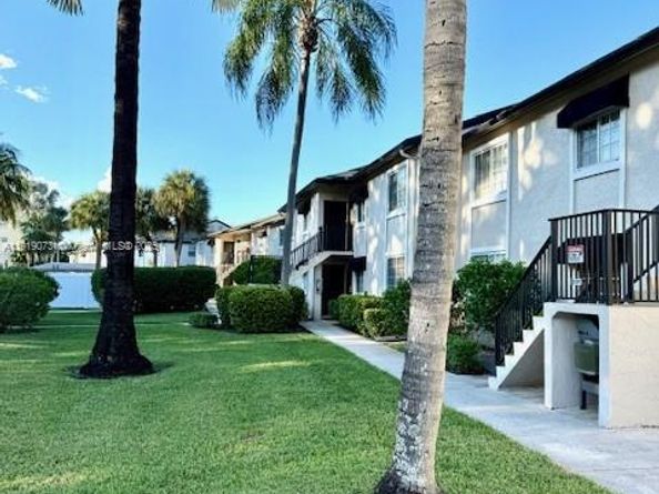 4000 Crystal Lake Dr 112, Deerfield Beach FL 33064