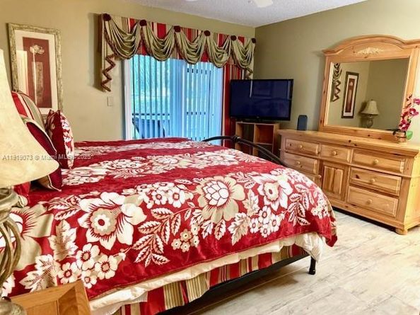 4000 Crystal Lake Dr 112, Deerfield Beach FL 33064