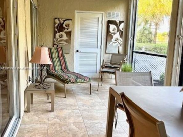 4000 Crystal Lake Dr 112, Deerfield Beach FL 33064