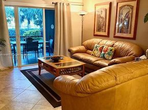 4000 Crystal Lake Dr 112, Deerfield Beach FL 33064