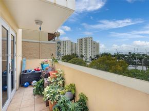 227 Michigan Ave 405, Miami Beach FL 33139
