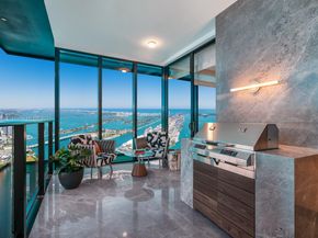 300 N Biscayne Blvd 7803, Miami FL 33132