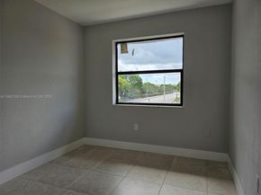 2754 NW 193rd Ter, Miami Gardens FL 33056