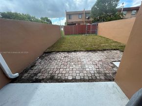 2754 NW 193rd Ter, Miami Gardens FL 33056