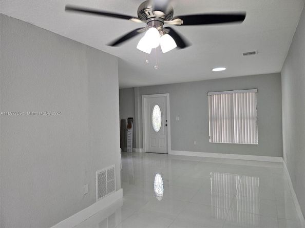 2754 NW 193rd Ter, Miami Gardens FL 33056