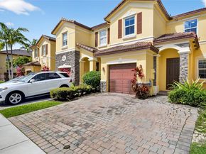8766 NW 112th Path, Doral FL 33178