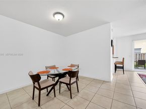 8766 NW 112th Path, Doral FL 33178