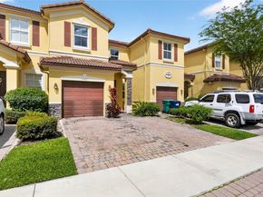 8766 NW 112th Path, Doral FL 33178