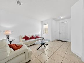 8766 NW 112th Path, Doral FL 33178