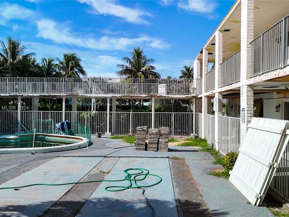 115 Inlet Way, Palm Beach Shores FL 33404