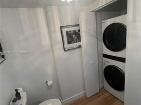 690 SW 1st Ct 1709, Miami FL 33130