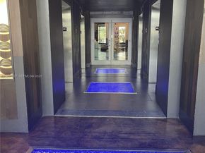 690 SW 1st Ct 1709, Miami FL 33130