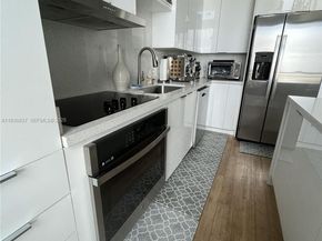 690 SW 1st Ct 1709, Miami FL 33130