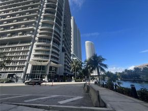 690 SW 1st Ct 1709, Miami FL 33130