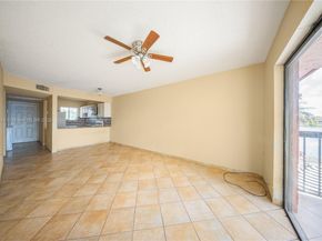 5689 W 28th Ave 5689, Hialeah FL 33016