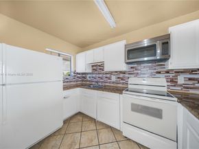 5689 W 28th Ave 5689, Hialeah FL 33016