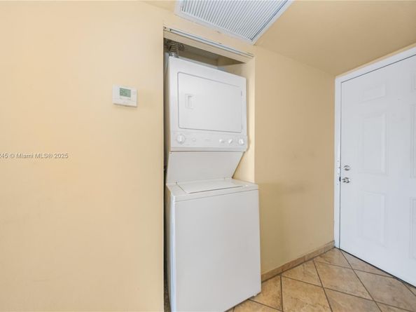 5689 W 28th Ave 5689, Hialeah FL 33016