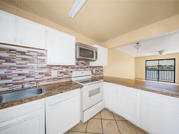 5689 W 28th Ave 5689, Hialeah FL 33016