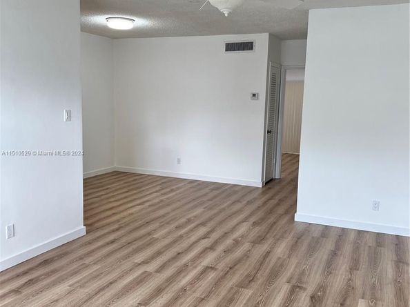 55 NW 204th St 20, Miami Gardens FL 33169