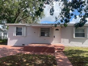 6437 Custer St, Hollywood FL 33024