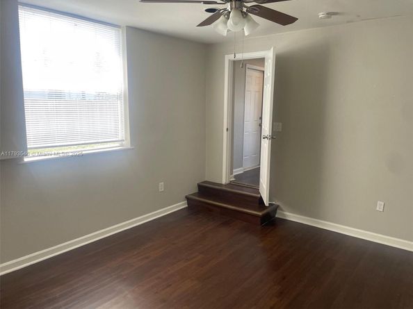 6437 Custer St, Hollywood FL 33024