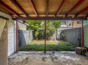 5433 NW 169th St, Miami Gardens FL 33055