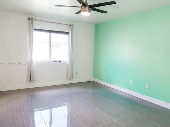 21416 NW 13th Pl, Miami Gardens FL 33169