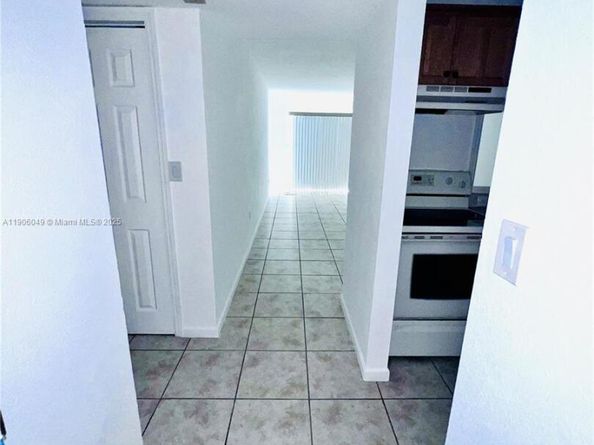 12290 NE 11th Ct 305, North Miami FL 33161