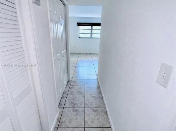 12290 NE 11th Ct 305, North Miami FL 33161