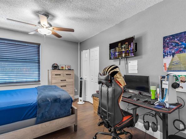 845 NW 132nd Ave, Pembroke Pines FL 33028