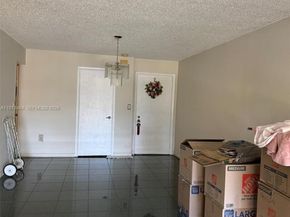 9180 SE Fontainebleau Blvd 302, Miami FL 33172