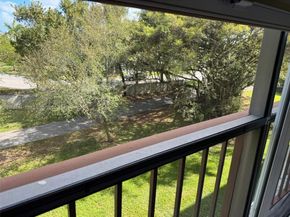 9180 SE Fontainebleau Blvd 302, Miami FL 33172