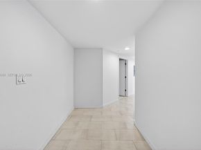 500 Brickell Ave 501, Miami FL 33131