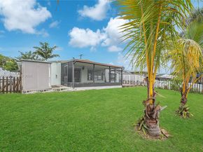 2718 Sherman St, Hollywood FL 33020