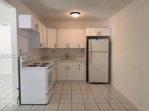 3020 SW 64th Ave, Miramar FL 33023