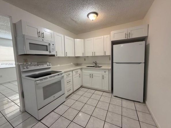 3020 SW 64th Ave, Miramar FL 33023