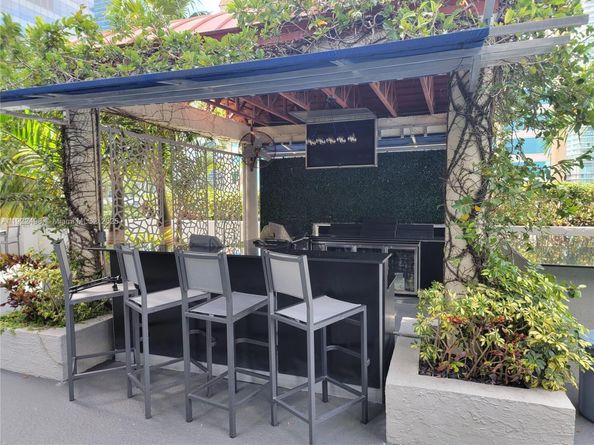 185 SE 14th Ter 1101, Miami FL 33131