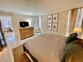 4800 Bayview Dr 505, Fort Lauderdale FL 33308