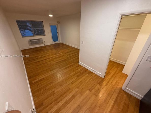 7315 Byron Ave 12, Miami Beach FL 33141