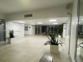 401 SE Golden Isles Dr 712, Hallandale Beach FL 33009