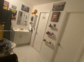 401 SE Golden Isles Dr 712, Hallandale Beach FL 33009